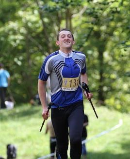 Un tânăr bihorean aleargă într-un maraton în Viena pentru a înfiinţa o bursă pentru elevii din Beiuş